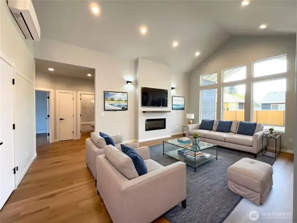 395 Duck Lake DR NE, Ocean Shores, WA 98569