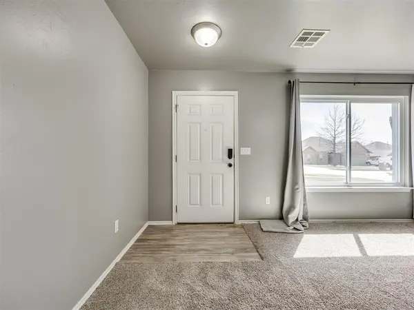 609 Linden LN, Mustang, OK 73064