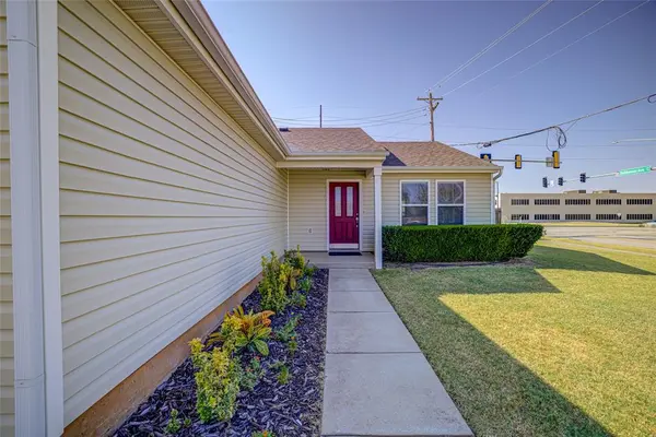 524 English Elm LN, Norman, OK 73069