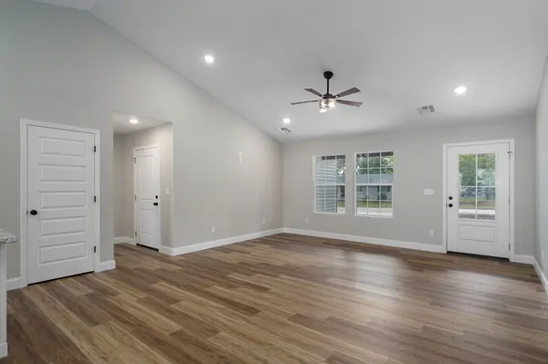 306 N Adams ST, Aurora, MO 65605