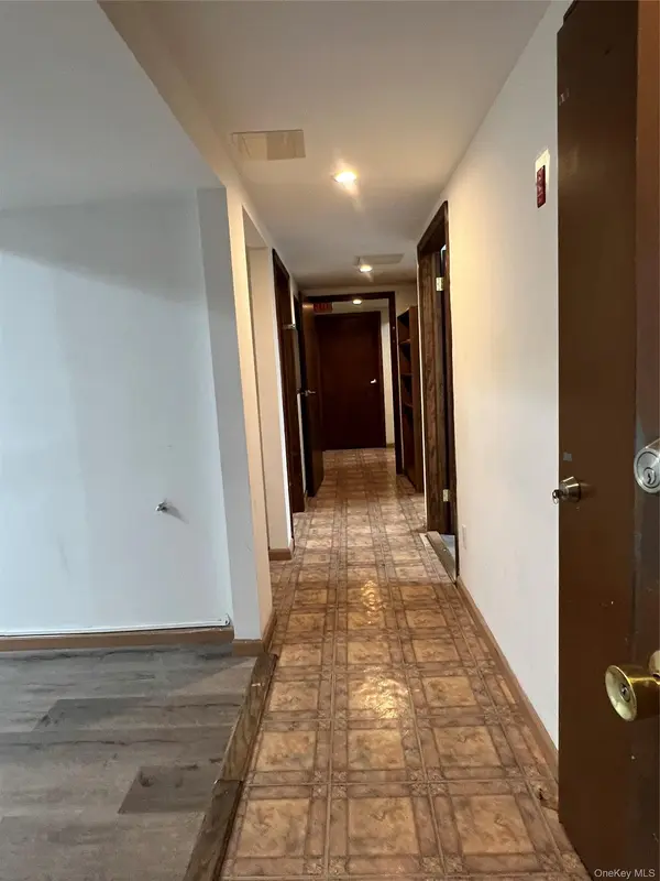 223-01 Union TPKE, Oakland Gardens, NY 11364
