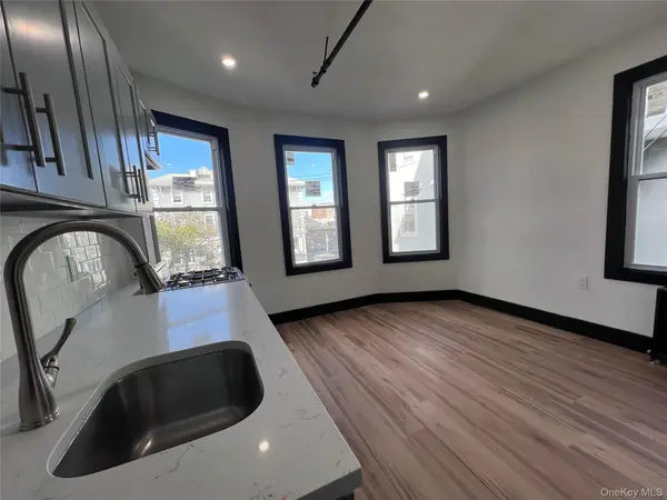 188 Beach 115th ST, Rockaway Park, NY 11694