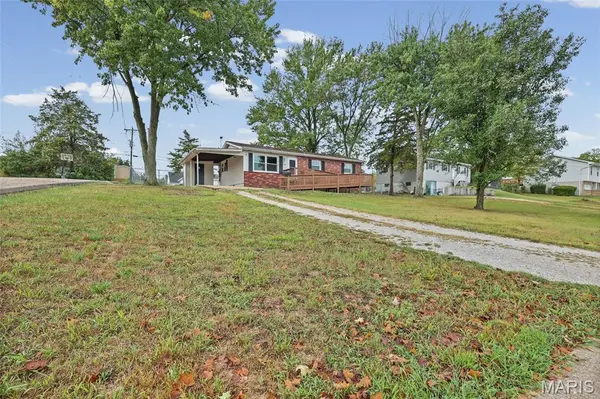 1002 Terrace DR, Festus, MO 63028