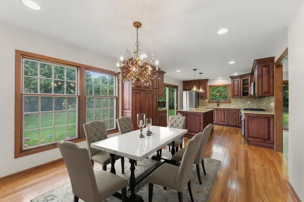 8 Keystone CT, Bolingbrook, IL 60440
