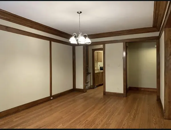 2332 E 70th PL, Chicago, IL 60649