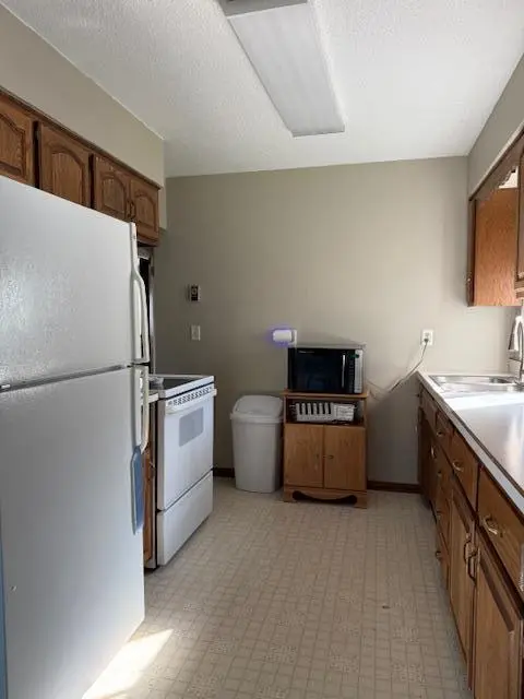 1103 2nd AVE SE, Barnesville, MN 56514