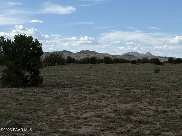 59sw Rocky Rabbit RD, Ash Fork, AZ 86320