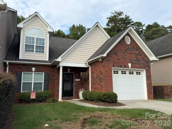 4746 Braxton Gate LN #8, Hickory, NC 28602