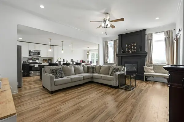 Northwest Redbud DR, Grain Valley, MO 64029