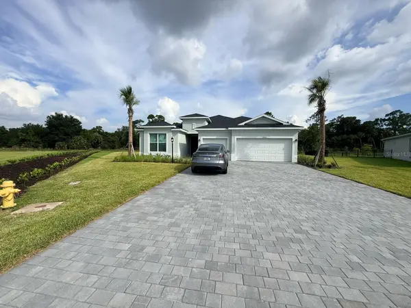 17426 SADDLEBACK LOOP, North Fort Myers, FL 33917