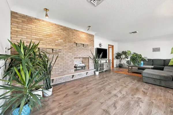 4826 UNIVERSITY DR S, Fargo, ND 58104