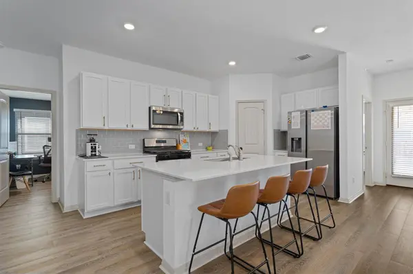 131 Aransas River RD, Hutto, TX 78634