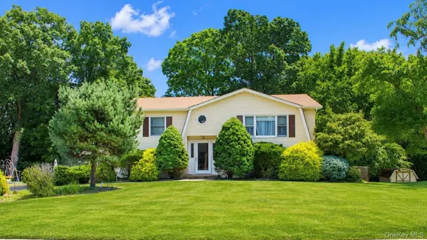 8 Rockridge DR, Thiells, NY 10984