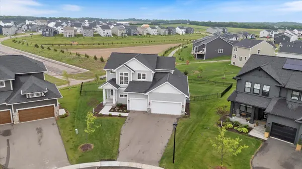 10082 Arrowwood TRL,  Woodbury,  MN 55129