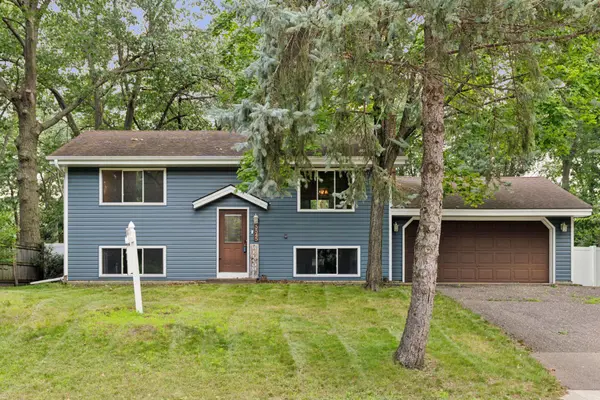 5545 Saint Michael ST, Mounds View, MN 55112