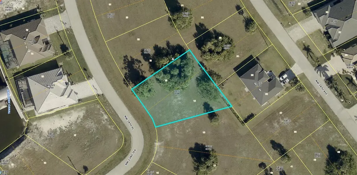 2253 NW 38TH PL, Cape Coral, FL 33993