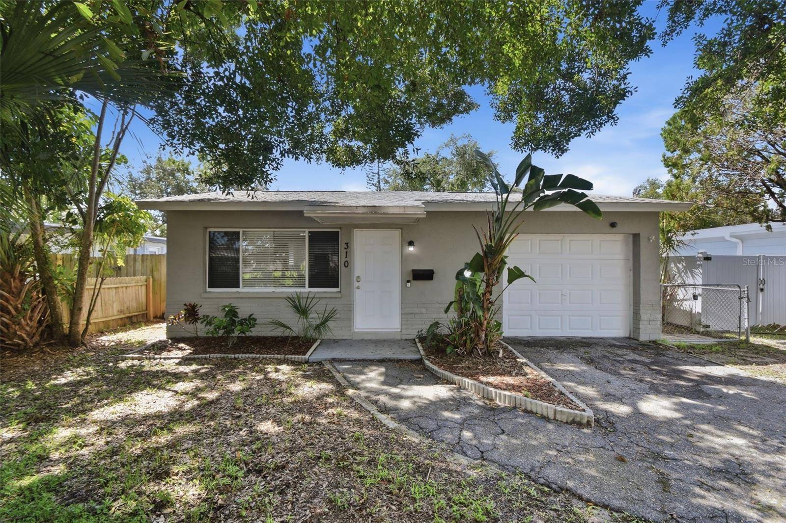 310 93RD AVE N, St Petersburg