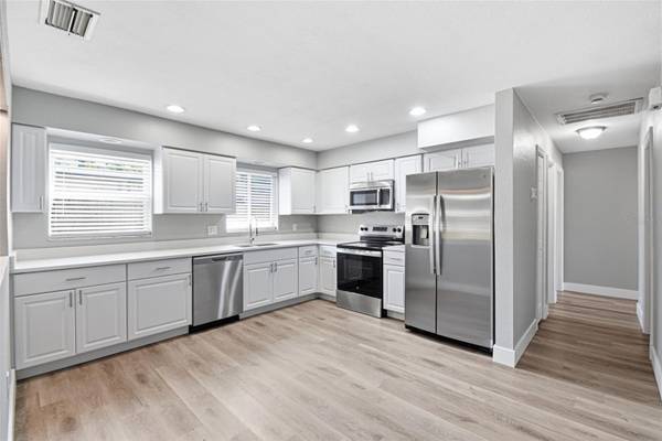 310 93RD AVE N, St Petersburg, FL, 33702 photo 15