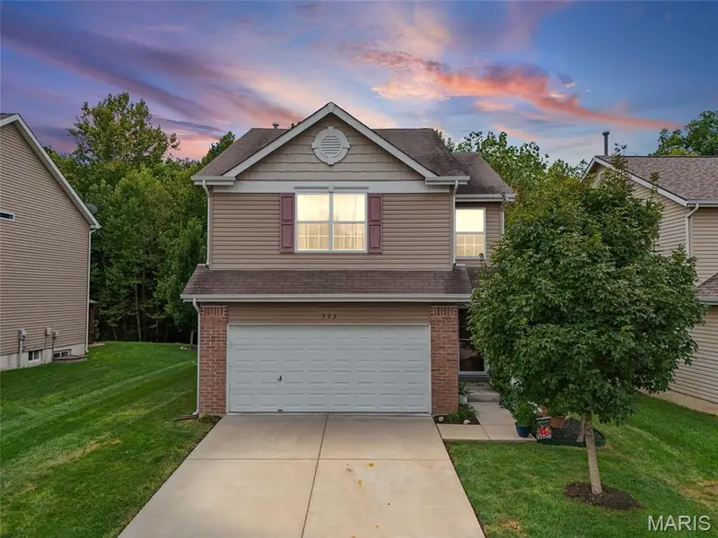 533 Parkgate DR, Lake St Louis, MO 63367