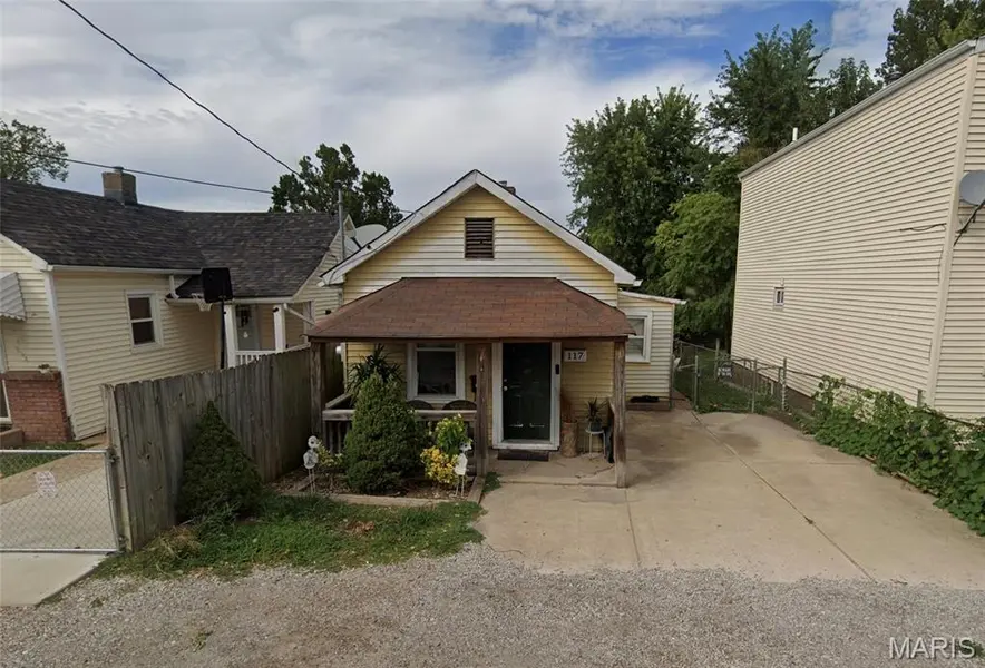 117 W Cartwright AVE, Unincorporated, MO 63125