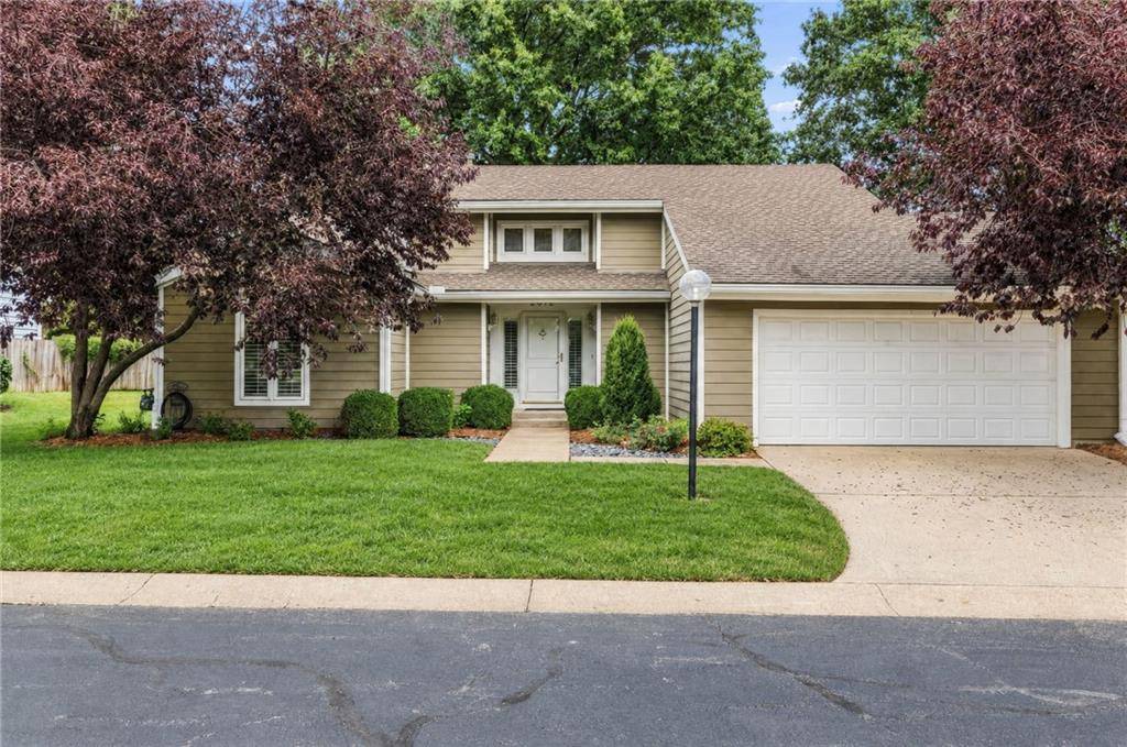 2012 W 123rd TER, Leawood, KS 66209