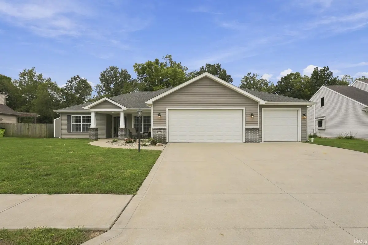 1993 Miami TRL, Huntington, IN 46750-4181