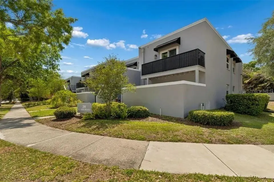 201 S ARRAWANA AVE #L, Tampa, FL 33609