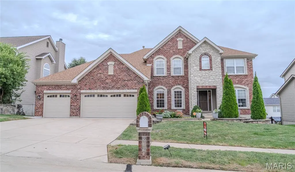 979 Bentley Park CIR, O'fallon, MO 63368