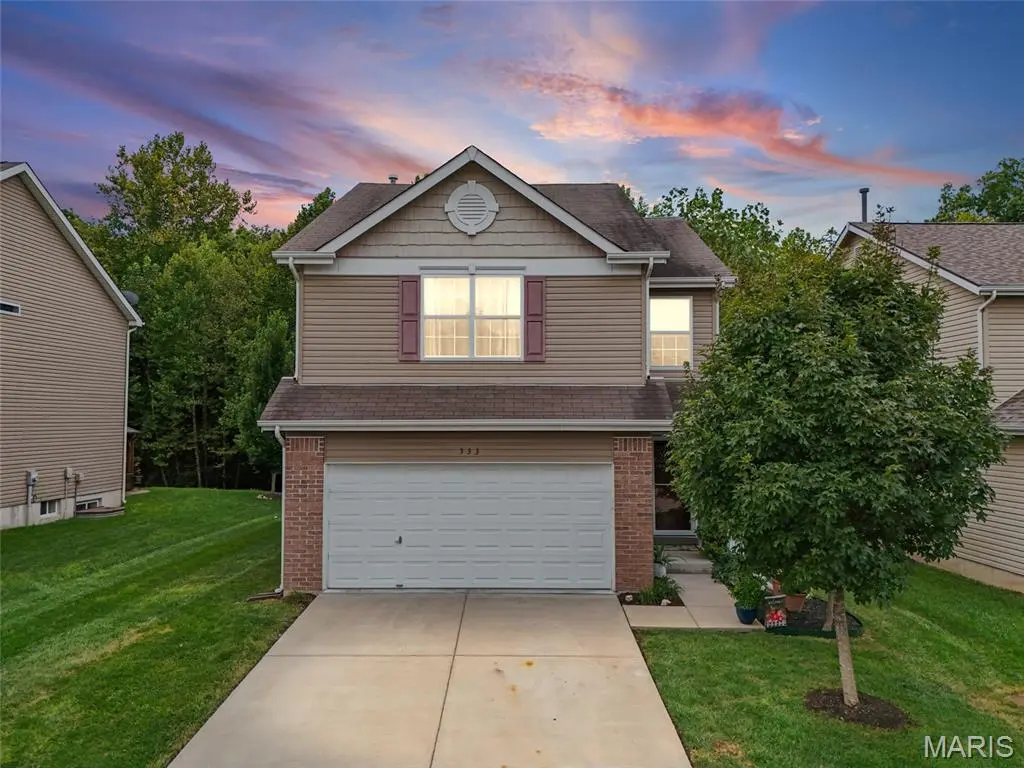 533 Parkgate DR, Lake St Louis, MO 63367
