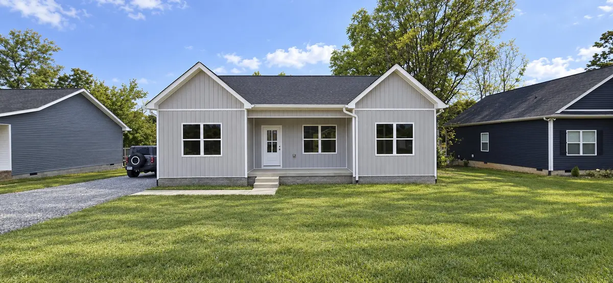 104 May St, Mc Ewen, TN 37101
