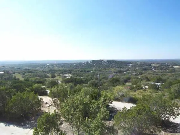 400 Eagles Nest DR, Wimberley, TX 78676