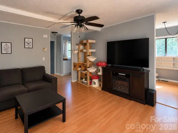 177 Forest DR #11, Clyde, NC 28721
