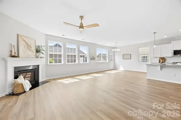 2015 Kensley DR, Waxhaw, NC 28173