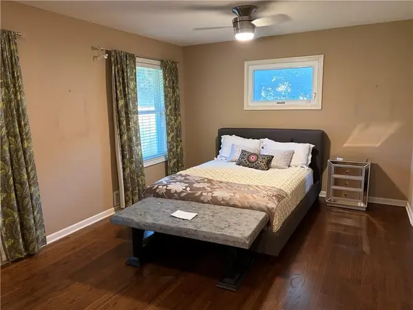 2230 W 71st ST, Prairie Village, KS 66208