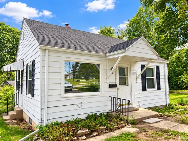3223 Eastbrook DR, Fort Wayne, IN 46805
