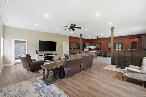 604 E 5th ST, Burlington, IN 46915-9489