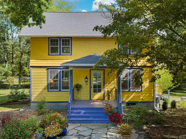 35 Orchard LN, Woodstock, NY 12498
