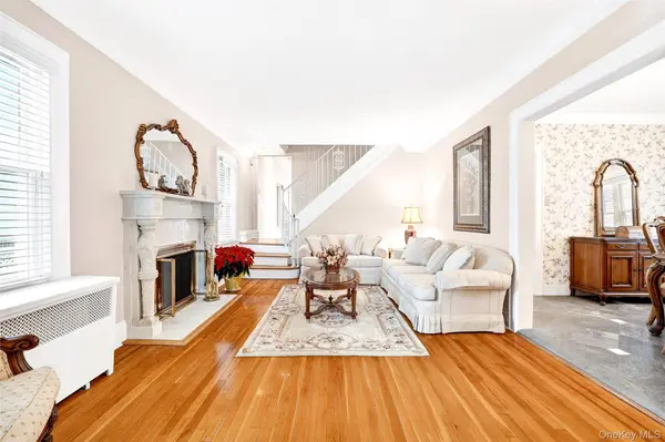 3334 Country Club RD, Bronx, NY 10465