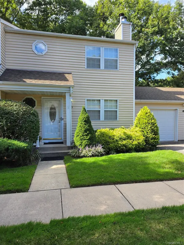 53 Hancock, Yaphank, NY 11980