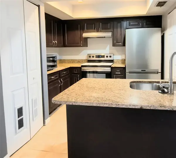201 S ARRAWANA AVE #L, Tampa, FL 33609