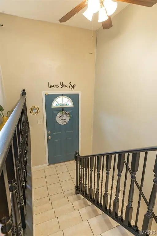 3209 Bluebird LN, Granite City, IL 62040