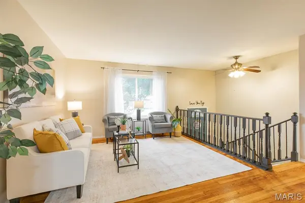 3209 Bluebird LN, Granite City, IL 62040