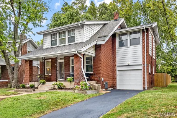 7405 Zephyr PL, Maplewood, MO 63143