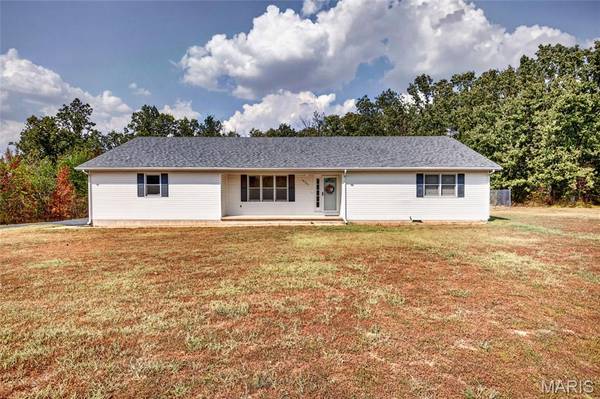 16301 Early LN, Lebanon, MO 65536