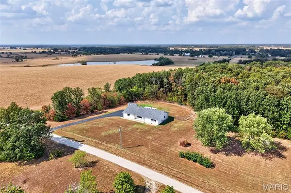 16301 Early LN, Lebanon, MO 65536