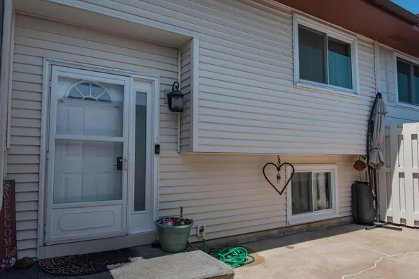 2727 9th LN, Anoka, MN 55303