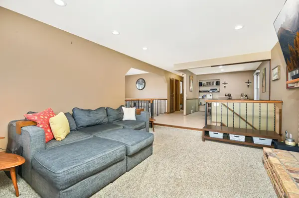 14720 Durham CT, Apple Valley, MN 55124