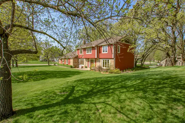 2002 Ridgewood DR NW, Alexandria, MN 56308