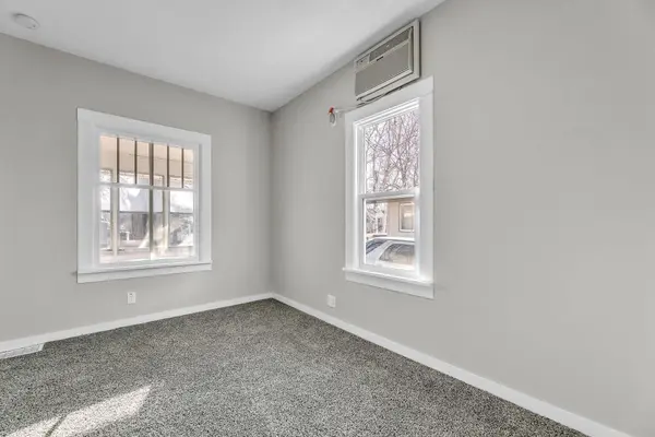 812 N Main ST, Winthrop, MN 55396
