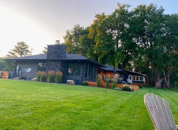 742 Shorewood DR, Detroit Lakes, MN 56501